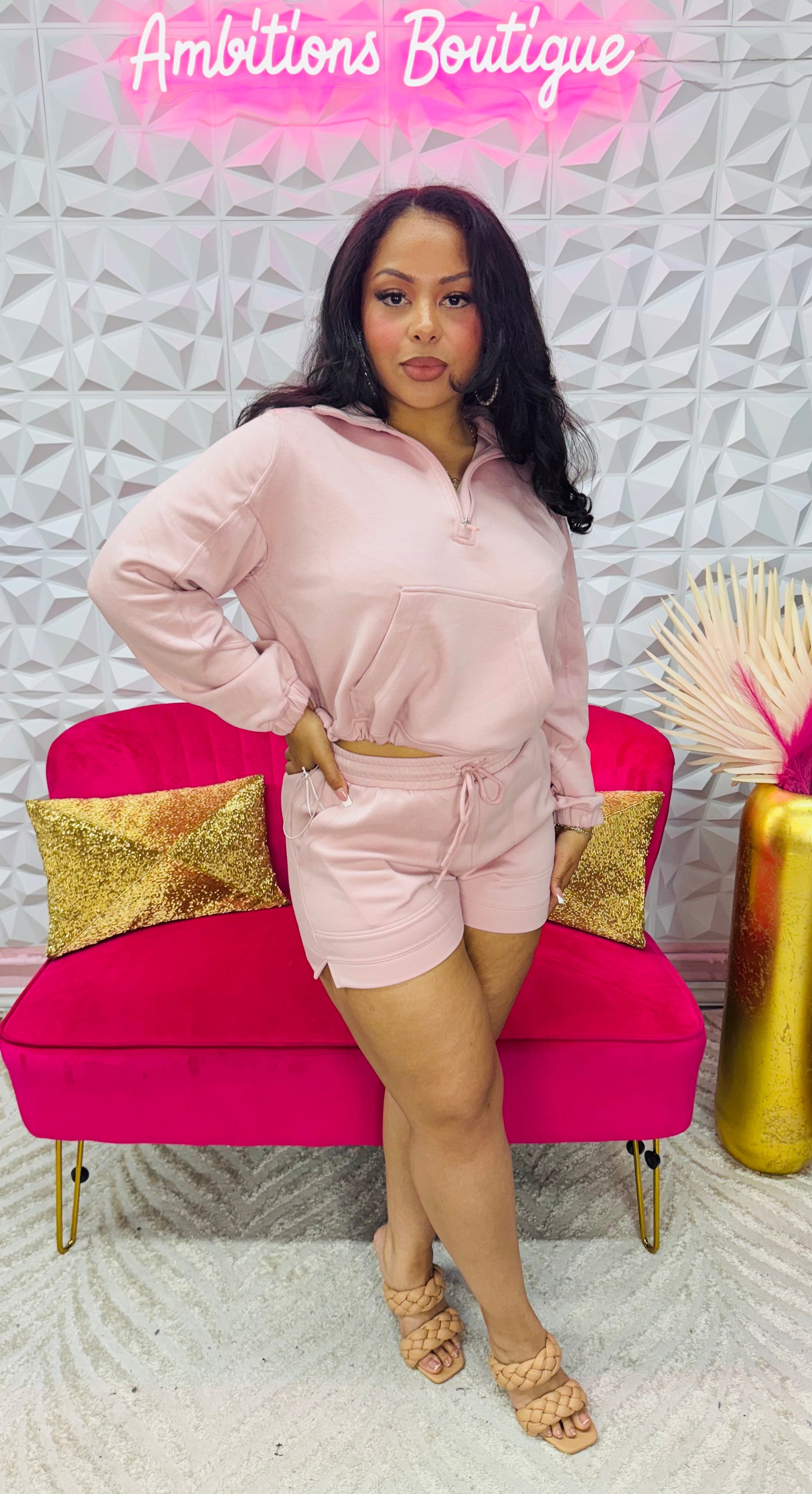 Moving in mauve set