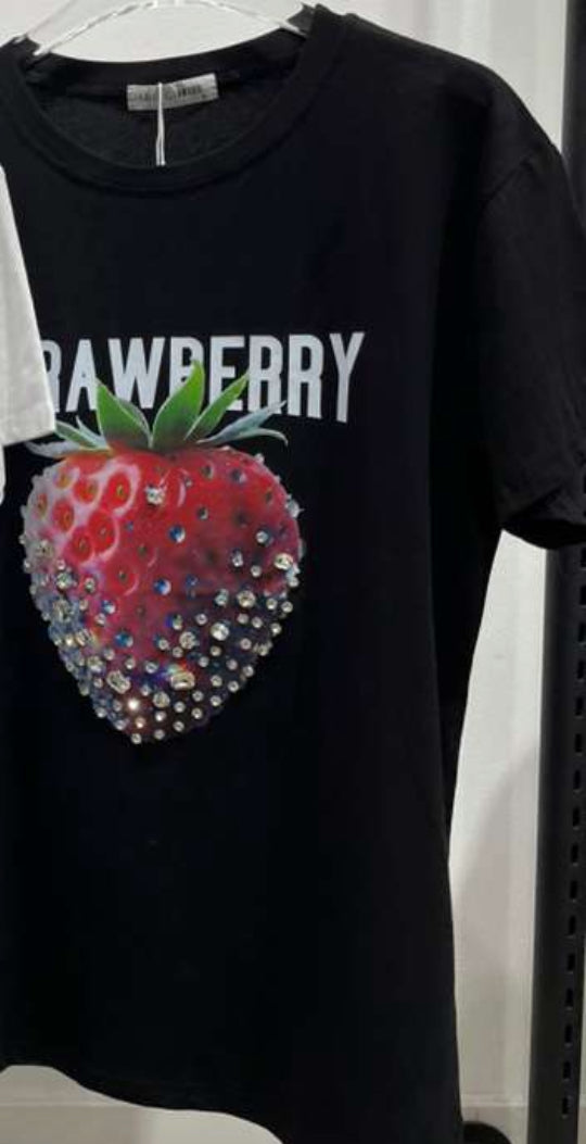 Strawberry love T-shirt