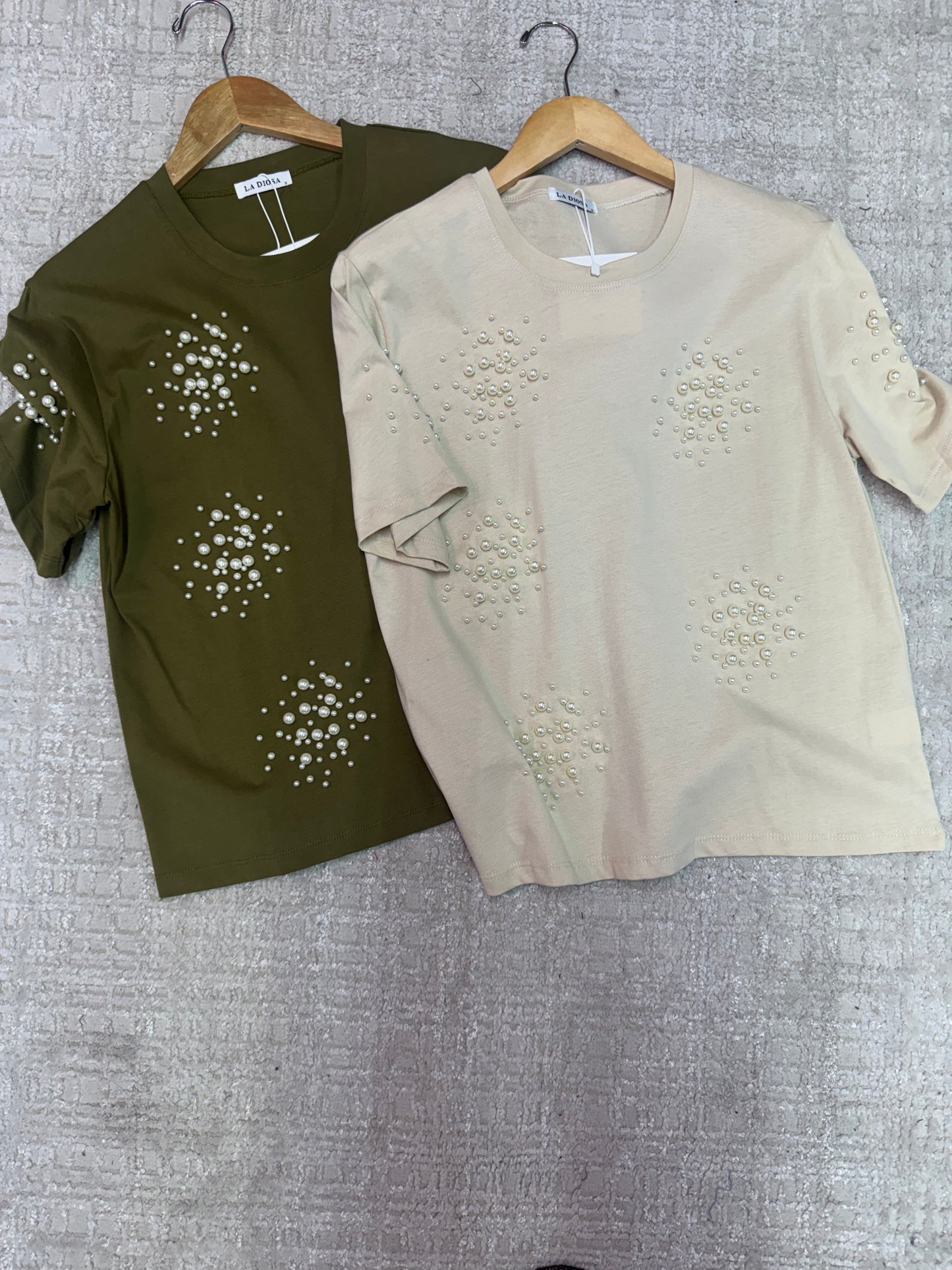 Over the top pearl T-shirt (two colors)
