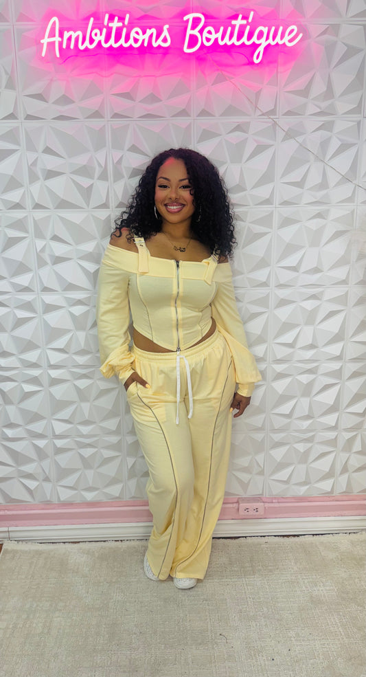 Butter yellow set