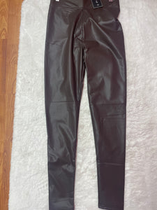 Matte faux leather legging