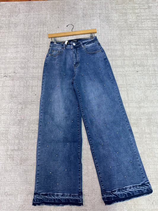 So studded jeans